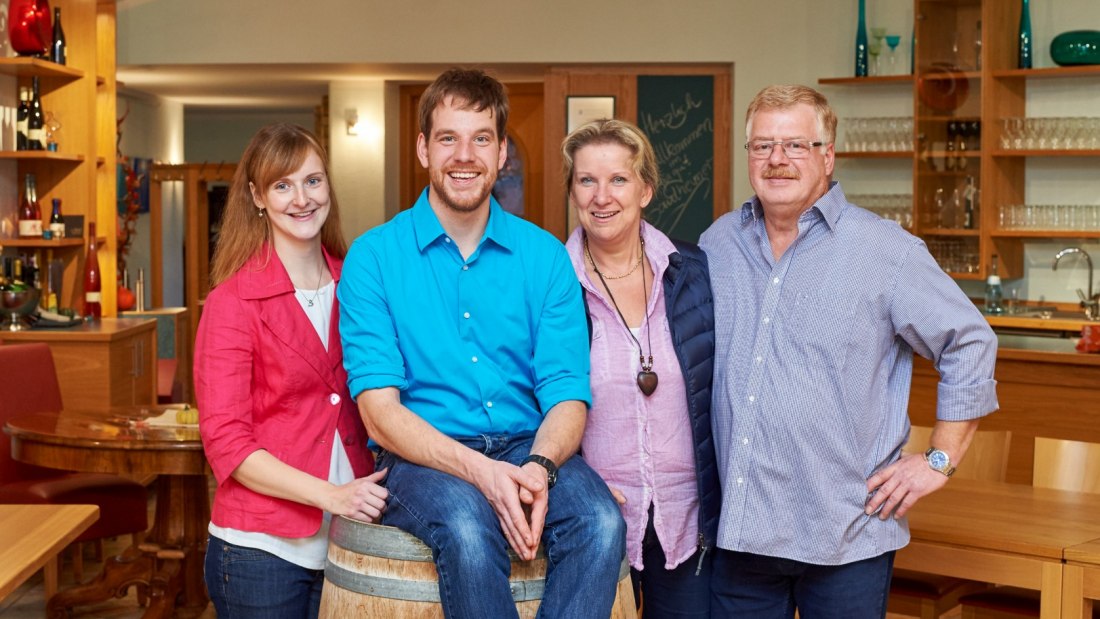 Weingut Volker & Kai Saulheimer_Familie 3, © Weingut Volker & Kai Saulheimer Weingut Volker & Kai Saulheimer_Familie 3, © Weingut Volker & Kai Saulheimer