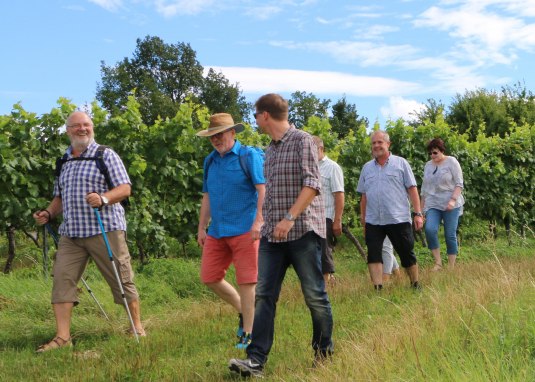 Wanderung auf der Hiwweltour Neuborn © Angelika Friedrich Wanderung auf der Hiwweltour Neuborn © Angelika Friedrich