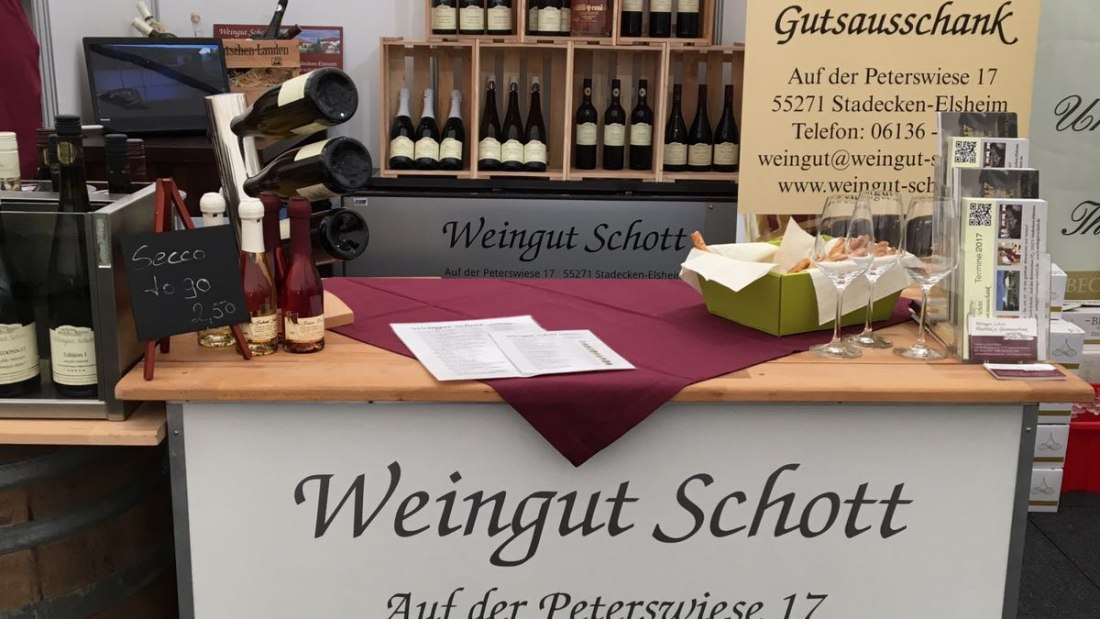 Weingut Schott_Weinstand, © Weingut Schott Weingut Schott_Weinstand, © Weingut Schott