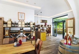 Vinothek Weingut Strub 1 Vinothek Weingut Strub 1