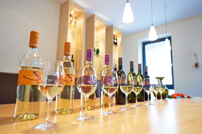 Weingut Schoeneck-Schnell_Weinflaschen, © Weingut Schoeneck-Schnell Weingut Schoeneck-Schnell_Weinflaschen, © Weingut Schoeneck-Schnell