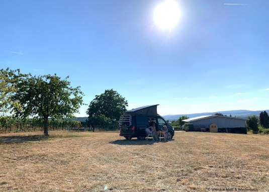 Camper Stellplatz Weingut Mett & Weidenbach © Weingut Mett & Weidenbach Camper Stellplatz Weingut Mett & Weidenbach © Weingut Mett & Weidenbach