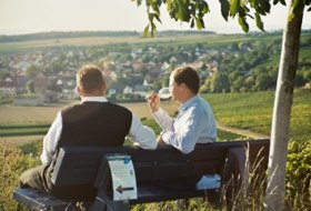 Weingut Kathrinenhof_Bank © Weingut Kathrinenhof Weingut Kathrinenhof_Bank © Weingut Kathrinenhof