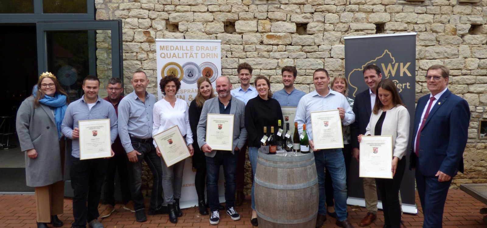 Gruppenbild Siegerweine Rheinhessen 2025, © LWK RLP Gruppenbild Siegerweine Rheinhessen 2025, © LWK RLP