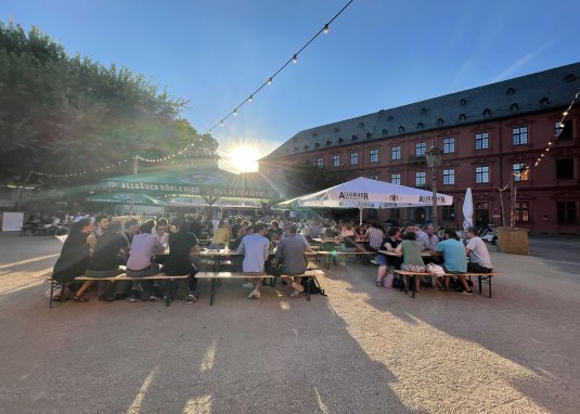 Biergarten © Mainzer Kulturbiergarten Biergarten © Mainzer Kulturbiergarten