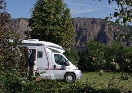 Wohnmobilstellplatz im Weingut Rapp, © Weingut Rapp Wohnmobilstellplatz im Weingut Rapp, © Weingut Rapp