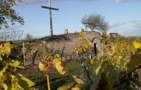 Westhofener Kreuz aus der Entfernung © Michael Jung Westhofener Kreuz aus der Entfernung © Michael Jung