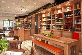Vinothek und Weinrestaurant Kaiseregarten © Christine Bayer Vinothek und Weinrestaurant Kaiseregarten © Christine Bayer