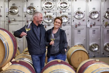 Weingut Bungert-Mauer_Winzer, © Weingut Bungert-Mauer Weingut Bungert-Mauer_Winzer, © Weingut Bungert-Mauer