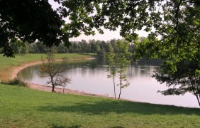 Blick auf den Herrnsheimer Badesee © Foto: Heimatkreis Herrnsheim Blick auf den Herrnsheimer Badesee © Foto: Heimatkreis Herrnsheim