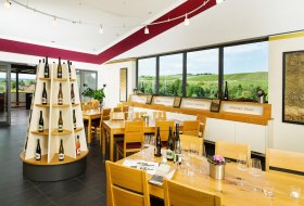 Panorama-Vinothek Weingut Eppelmann © Rhenhessen-Touristik, Fotograf: Carsten Costard Panorama-Vinothek Weingut Eppelmann © Rhenhessen-Touristik, Fotograf: Carsten Costard