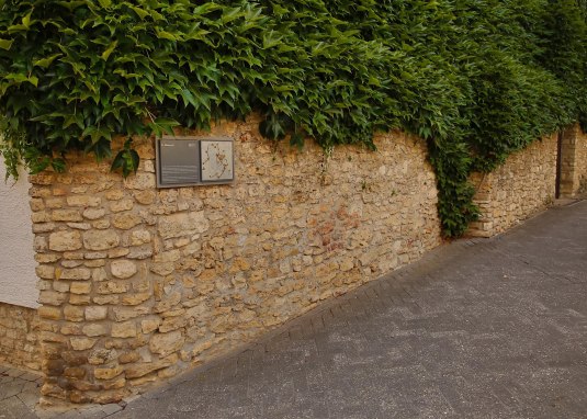 Mauerrest © Rainer Oppenheimer/Stadt Ingelheim Mauerrest © Rainer Oppenheimer/Stadt Ingelheim