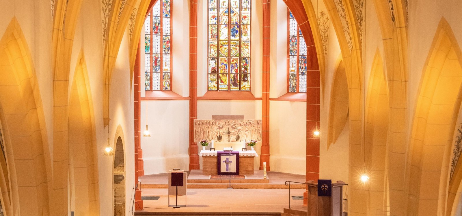 Burgkirche Ober-Ingelheim Innenraum, © Dominik Ketz/RHT GmbH Burgkirche Ober-Ingelheim Innenraum, © Dominik Ketz/RHT GmbH