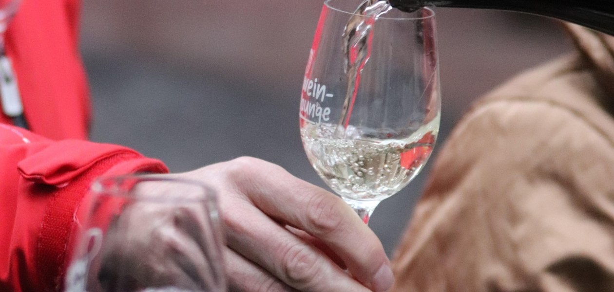 WinterWalk Weinglas, © WineWalk Mainz - Die Stadtführer mit Wein Know-How WinterWalk Weinglas, © WineWalk Mainz - Die Stadtführer mit Wein Know-How