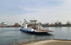 Längste Rheinfähre "Helene" Längste Rheinfähre "Helene"