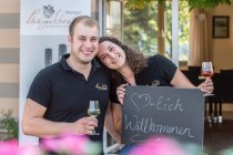 1_herzilchwillkommen_urheber-claus-castor_4, © Weingut Philipp Schnabel 1_herzilchwillkommen_urheber-claus-castor_4, © Weingut Philipp Schnabel