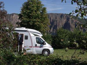 Wohnmobilstellplatz im Weingut Rapp © Weingut Rapp Wohnmobilstellplatz im Weingut Rapp © Weingut Rapp