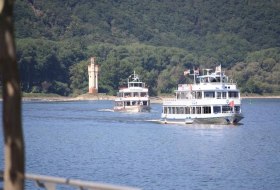Schiffstour auf dem Rhein Schiffstour auf dem Rhein