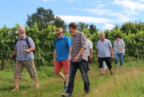 Wanderung auf der Hiwweltour Neuborn © Angelika Friedrich Wanderung auf der Hiwweltour Neuborn © Angelika Friedrich