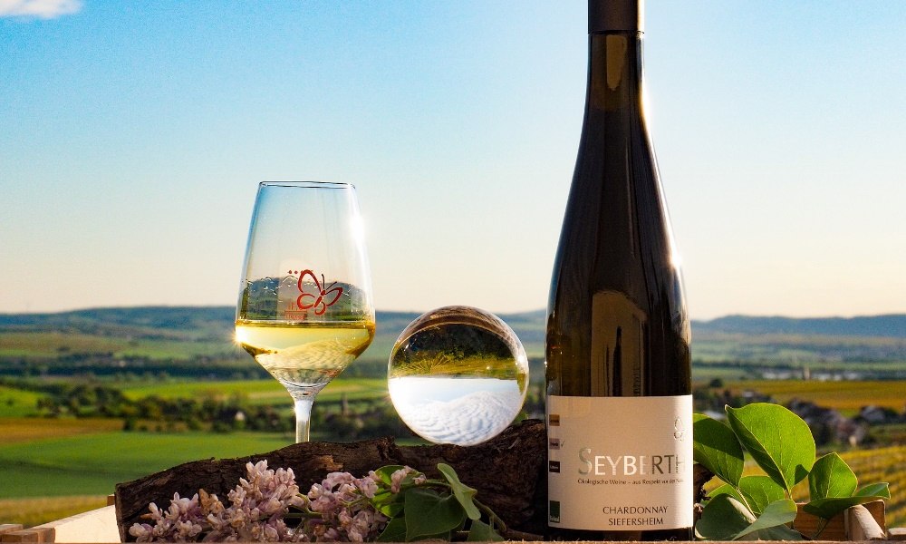 Weingut Seyberth_Glas Flasche, © Weingut Seyberth Weingut Seyberth_Glas Flasche, © Weingut Seyberth