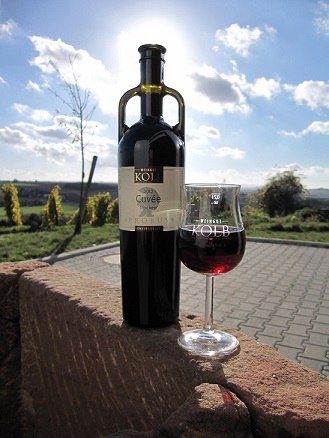 Weingut Kolb_Sonderflasche, © Weingut Kolb Weingut Kolb_Sonderflasche, © Weingut Kolb