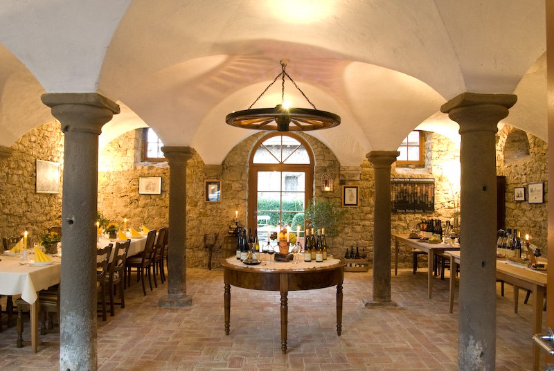 Historisches Kreuzgewölbe Weingut Schuppert Guntersblum, © Weingut Schuppert Historisches Kreuzgewölbe Weingut Schuppert Guntersblum, © Weingut Schuppert