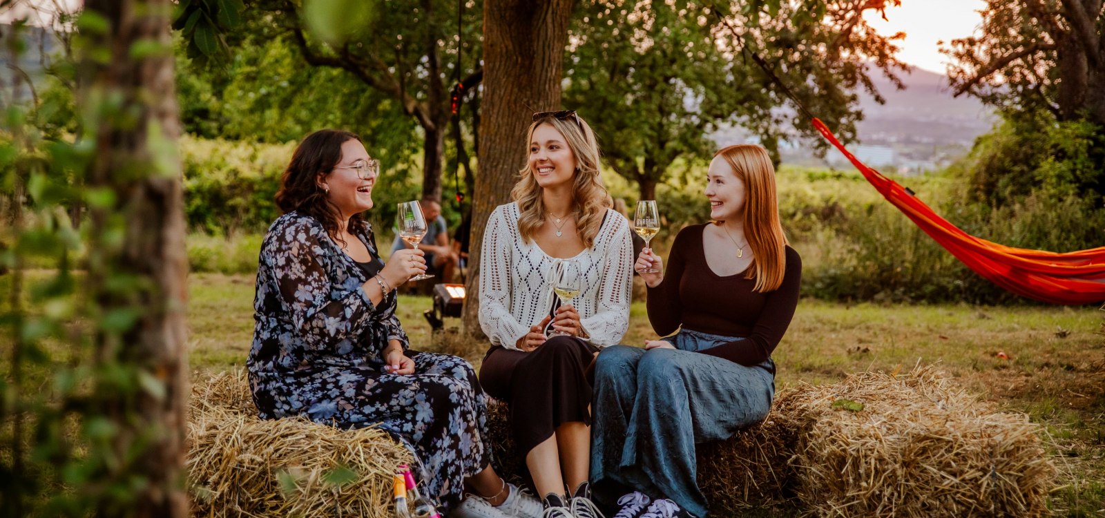 Burgber under Vibes, © CC-BY Rheinhessenwein, Annegret Hirschmann Burgber under Vibes, © CC-BY Rheinhessenwein, Annegret Hirschmann