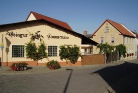 Weingut Zimmermann © Weingut Zimmermann Weingut Zimmermann © Weingut Zimmermann