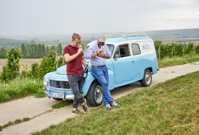 Weingut Beck - Hedesheimer Hof_Winzer © Weingut Beck - Hedesheimer Hof Weingut Beck - Hedesheimer Hof_Winzer © Weingut Beck - Hedesheimer Hof