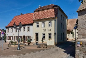 Weingut und Vinothek Klosterhof in Flonheim © Frank Hamm der Entspannende Weingut und Vinothek Klosterhof in Flonheim © Frank Hamm der Entspannende