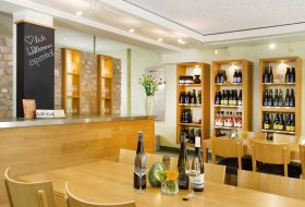 Vinothek Weingut Espenhof © Carsten Costard Vinothek Weingut Espenhof © Carsten Costard