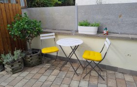 Sitzecke im Hof Sitzecke im Hof