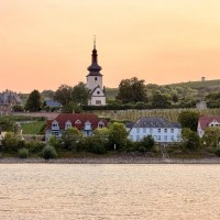 markt-quartier-nierstein-rhein-kirche-weinberge-ab markt-quartier-nierstein-rhein-kirche-weinberge-ab