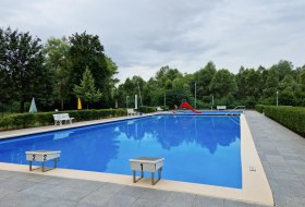 Freibad Sprendlingen mit Startblöcken Freibad Sprendlingen mit Startblöcken