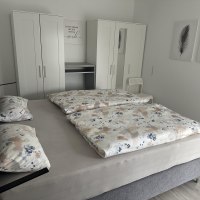 Schlafzimmer mit Boxspringbett Schlafzimmer mit Boxspringbett