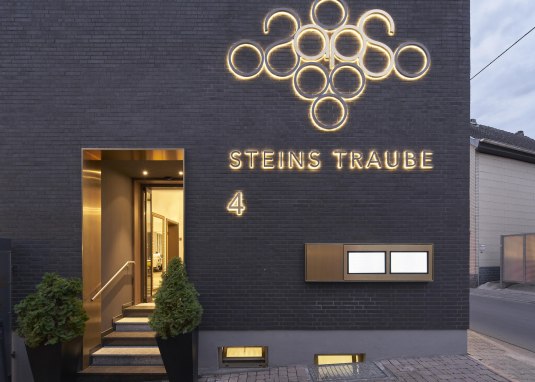 Steins Traube Außenansicht © Steins Traube Steins Traube Außenansicht © Steins Traube