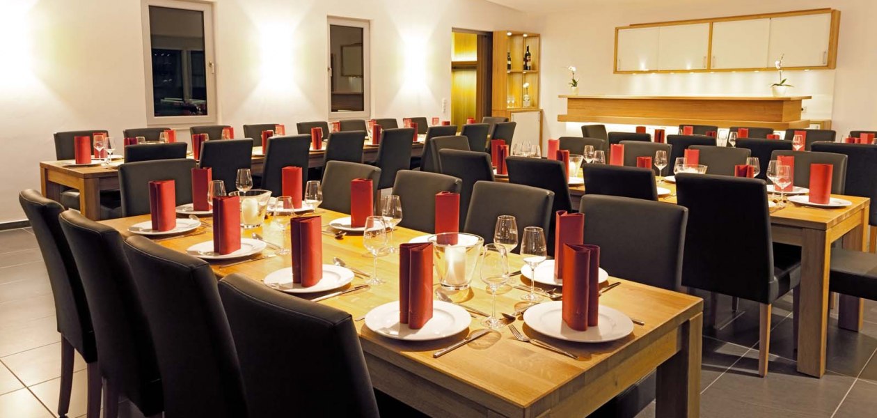 Weingut Schulz_Gedeckte Tische, © Weingut Schulz Weingut Schulz_Gedeckte Tische, © Weingut Schulz