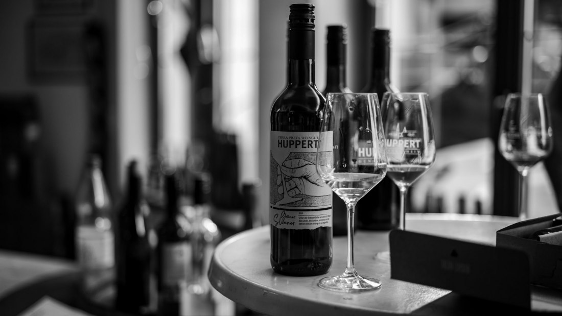 Gläser_Weinflaschen Gläser_Weinflaschen