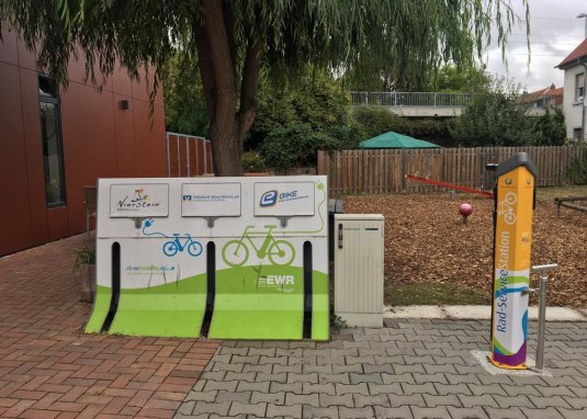Rad-Service-Station mit Ladestation Nierstein © TSC Rhein-Selz Rad-Service-Station mit Ladestation Nierstein © TSC Rhein-Selz
