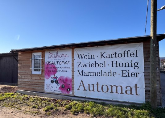 24/7 Eisautomat am Weingut Hartmann 24/7 Eisautomat am Weingut Hartmann