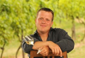 Weingut Hoch - Borntaler Hof_Winzer © Weingut Hoch - Borntaler Hof Weingut Hoch - Borntaler Hof_Winzer © Weingut Hoch - Borntaler Hof