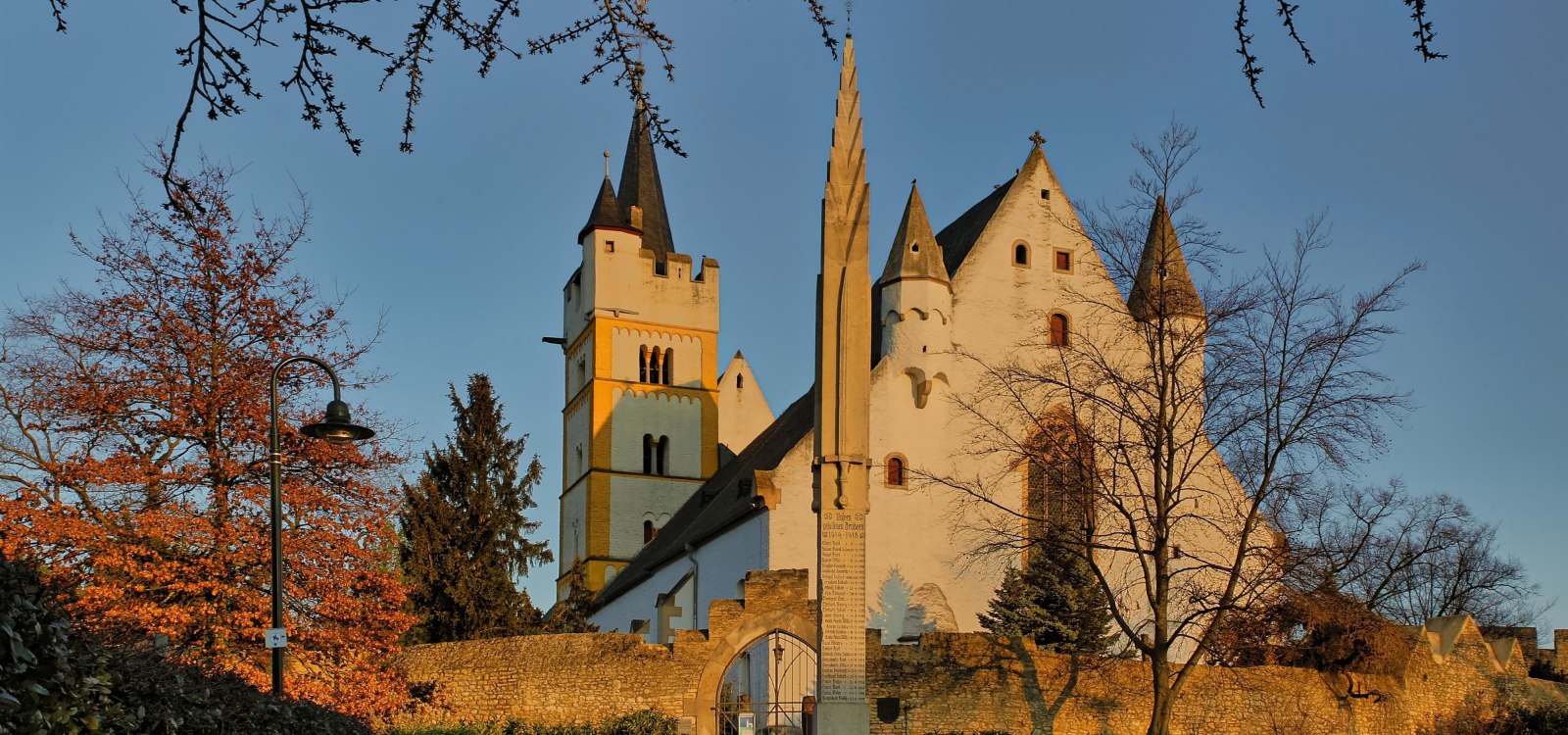 Burgkirche Ober-Ingelheim, © Rainer Oppenheimer/Stadt Ingelheim Burgkirche Ober-Ingelheim, © Rainer Oppenheimer/Stadt Ingelheim