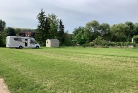 Wohnmobil Stellplatz am Schildberg Weingut Weis Wohnmobil Stellplatz am Schildberg Weingut Weis