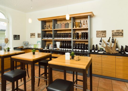Weingut Hemmes Vinothek © Carsten Costard Weingut Hemmes Vinothek © Carsten Costard