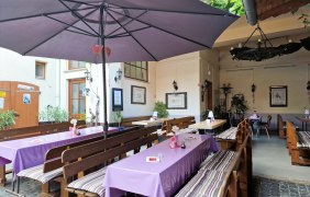 Weinstube zur Dutt in Bodenheim Weinstube zur Dutt in Bodenheim