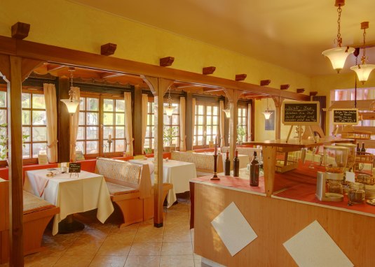Gastraum Hotel Naheschloesschen © Familie Theobald Gastraum Hotel Naheschloesschen © Familie Theobald