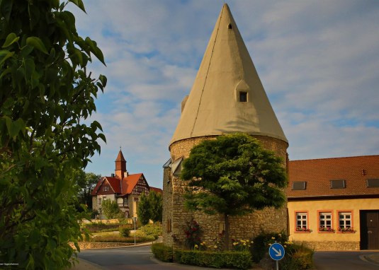 Wehrturm Burgunderstraße © Rainer Oppenheimer/Stadt Ingelheim Wehrturm Burgunderstraße © Rainer Oppenheimer/Stadt Ingelheim