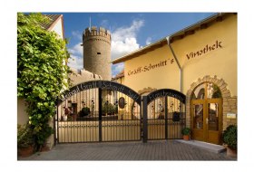 Weingut Gräff-Schmitt_Außenansicht © Christine Malchus Weingut Gräff-Schmitt_Außenansicht © Christine Malchus