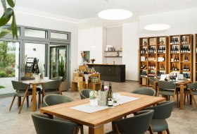 Vinothek im Weingut Paulinenhof 1 Vinothek im Weingut Paulinenhof 1