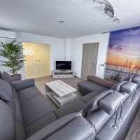 Wohnzimmer durch Glasschiebetür abtrennbar Wohnzimmer durch Glasschiebetür abtrennbar